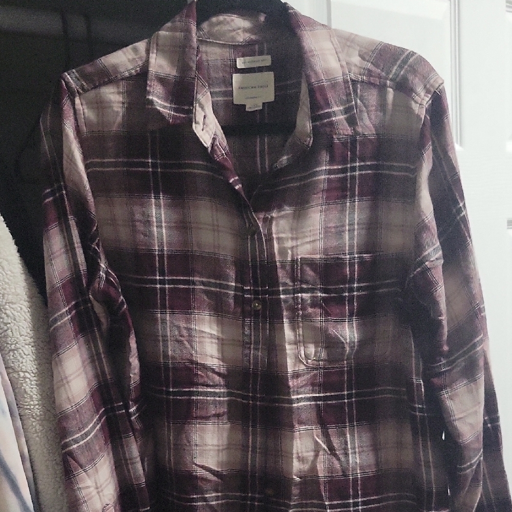 American Eagle Womens Button Down